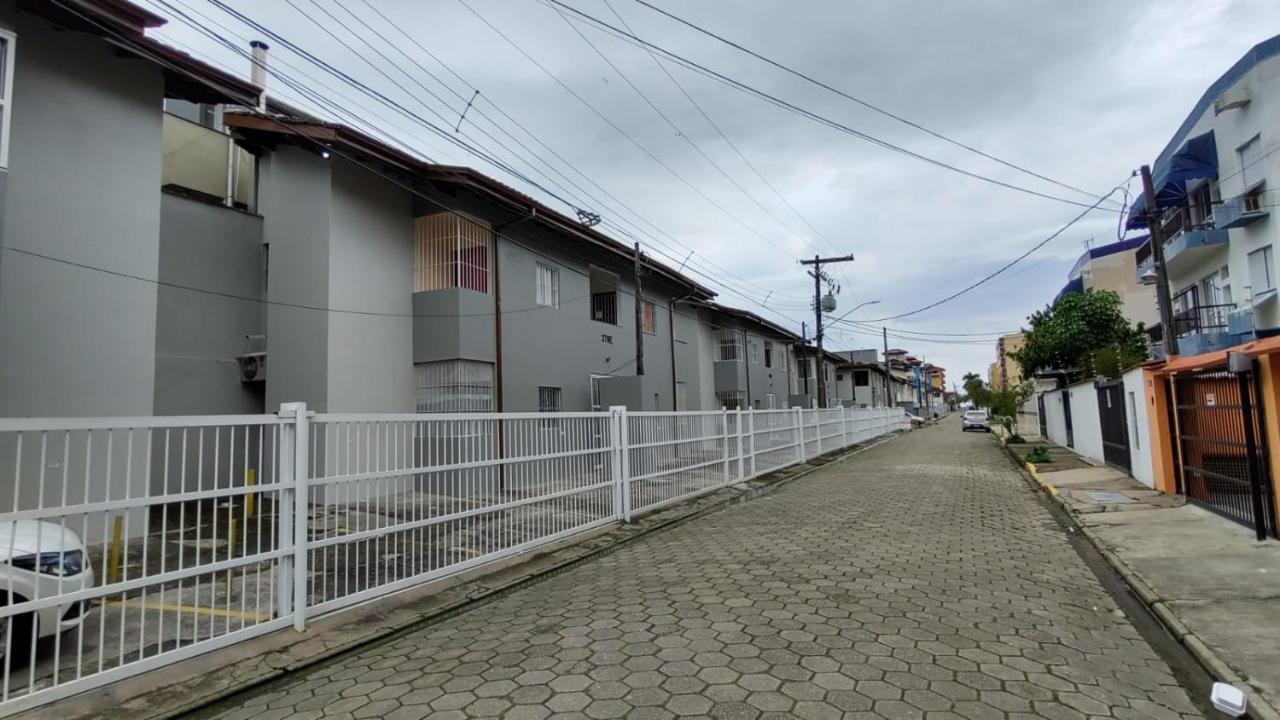 Apartamento Ubatuba - Praia Grande - 200M Da Praia Ngoại thất bức ảnh